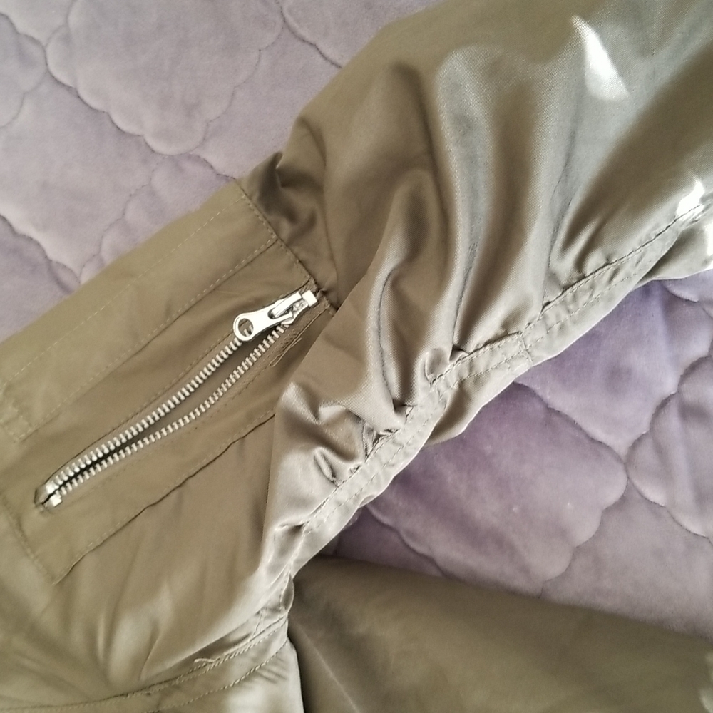 Bomber jacket - Picture 4 of 10